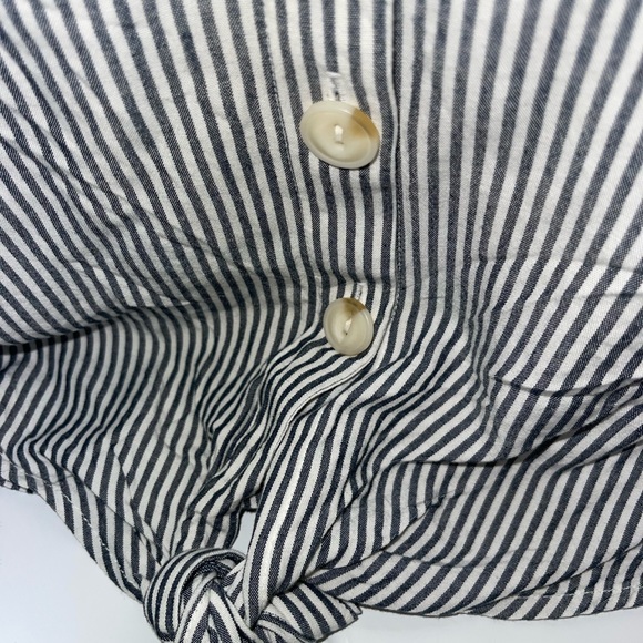 Vintage Threads striped grey and white cropped top - Picture 3 of 4
